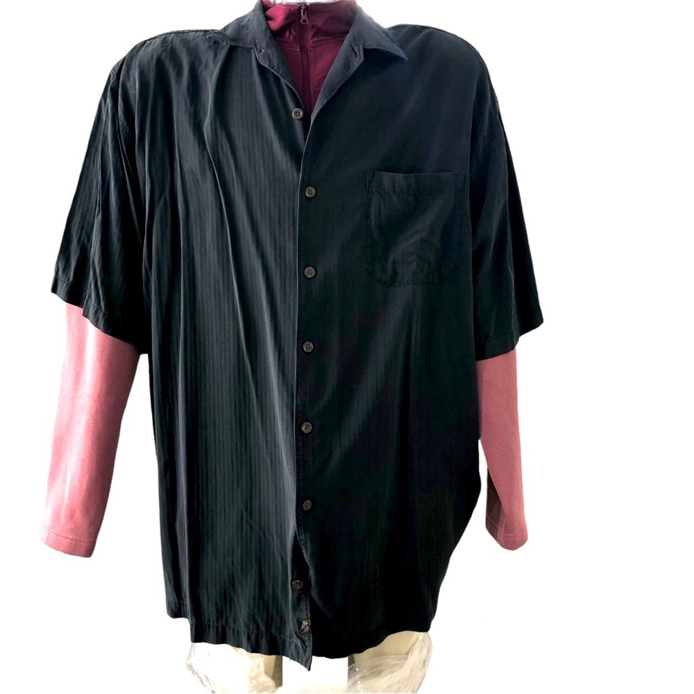 Tommy Bahama Men’s Black textured 100% Silk 2XT Button Front Pocket insignia